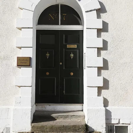 Appartement Pembroke View By N And N Stays, Spacious & Modern Executive In Grade 2 Listed Building, Close To Centre, Perfect Location While Visiting The Or Working In The Area *