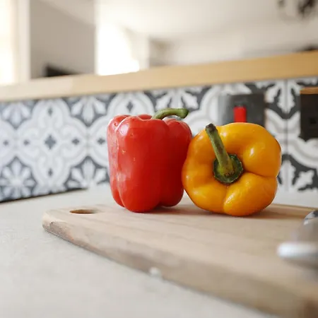Pembroke View By N And N Stays, Spacious & Modern Executive In Grade 2 Listed Building, Close To Centre, Perfect Location While Visiting The Or Working In The Area Appartement *
