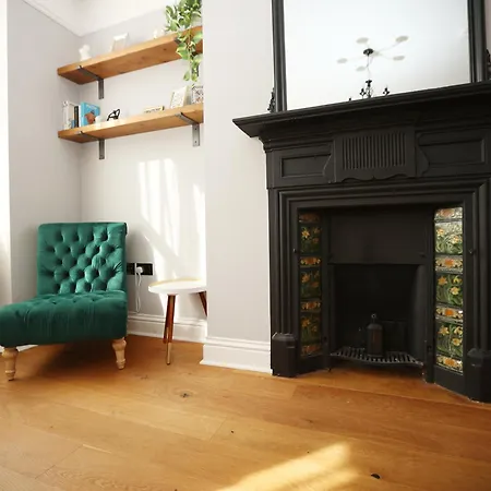 Pembroke View By N And N Stays, Spacious & Modern Executive In Grade 2 Listed Building, Close To Centre, Perfect Location While Visiting The Or Working In The Area Bristol